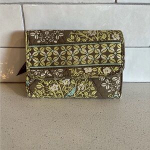 Green Vera Bradley Trifold Wallet Purse Sittin' In A Tree